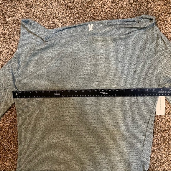 NWT Anthropologie Gray Wide Off Shoulder Sweater Sz Large Lightweight - Picture 5 of 11